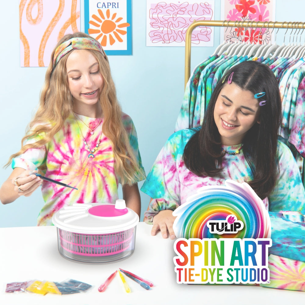 TULIP Spin dye banner mobile -  two girls playing with it
